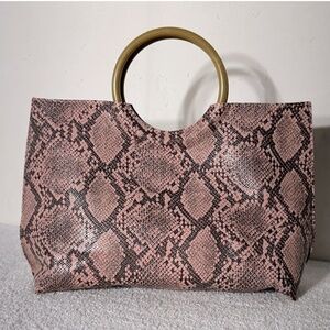 5/$25 Beauty Boutique Pink Reptile Print Faux Leather Hand Bag Makeup Bag